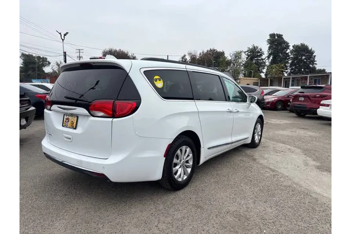 $10999 : 2017 Pacifica Touring Plus image 6