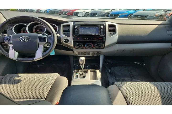 $27494 : Toyota Tacoma 2014 4x4 V6 4d image 9