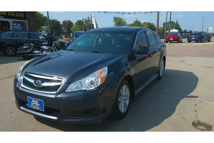 $7999 : 2011 Legacy 2.5i Premium image 3
