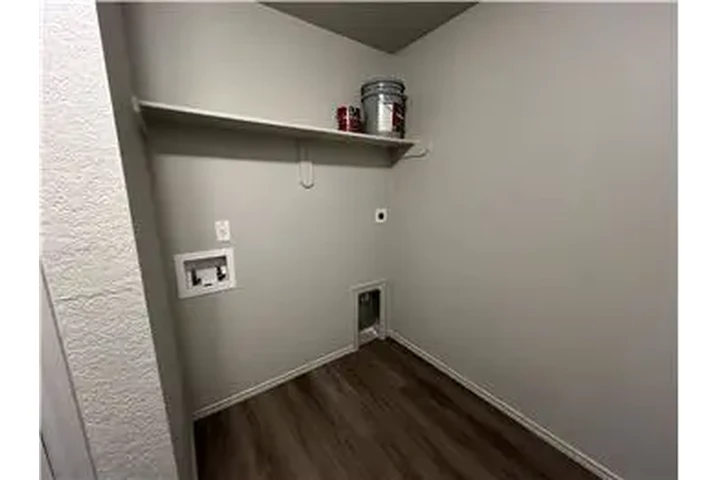 $1500 : Rental property with 3 bedro image 5