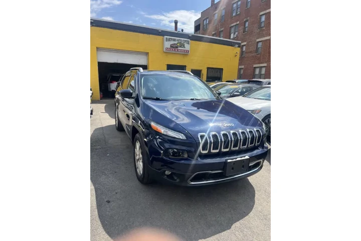 $7999 : 2015 Cherokee Limited image 4