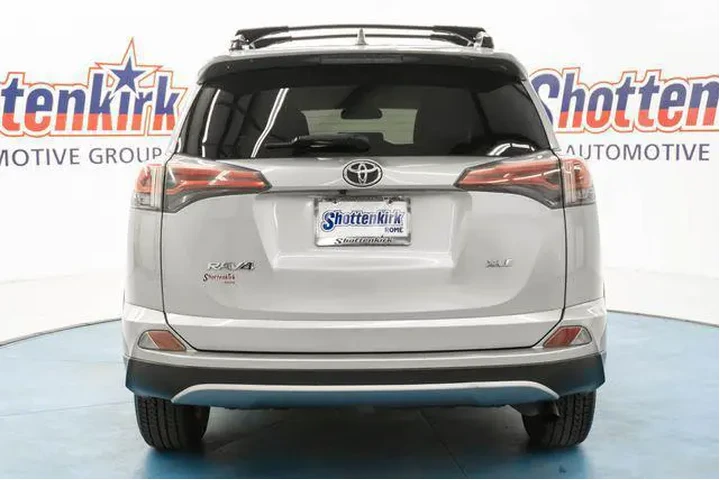 $19754 : Toyota RAV4 2018 XLE 4dr SUV image 6
