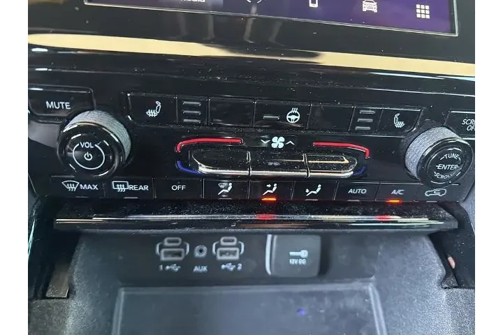 $23625 : Jeep Grand Cherokee L 2023 4 image 9