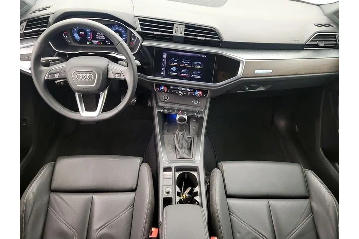 $28998 : Audi Q3 2021 AWD quattro S l image 9