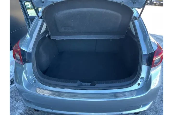 $9995 : Mazda Mazda3 2018 Touring 4d image 8