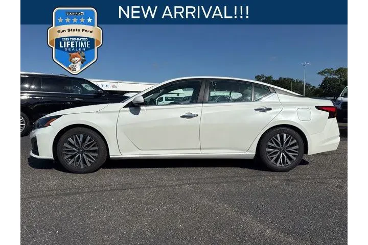 $18094 : Nissan Altima 2023 2.5 SV 4d image 1