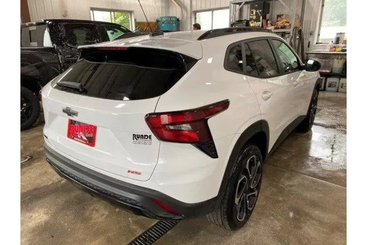 $22909 : Chevrolet Trax 2024 RS 4dr C image 4