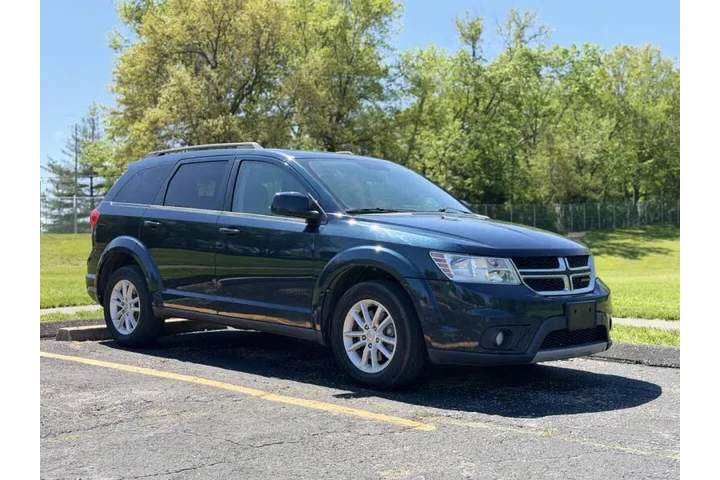 $3900 : 2015 Journey SXT image 2