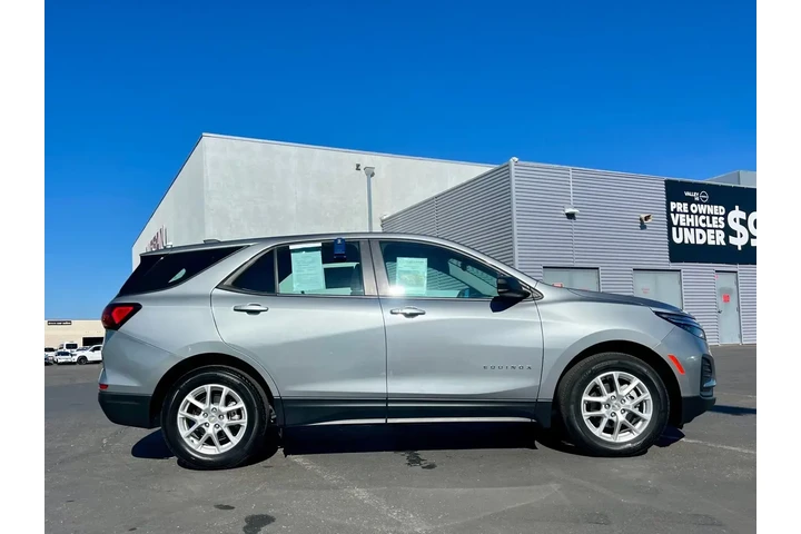 $24477 : Chevrolet Equinox 2023 LS 4d image 7