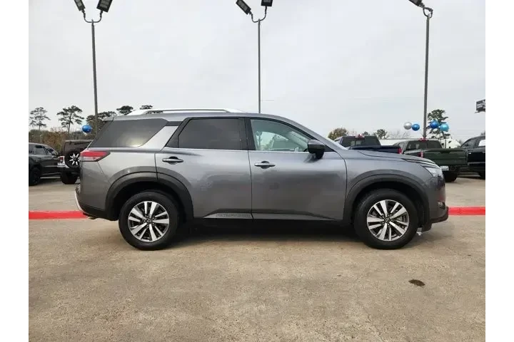 $39724 : Nissan Pathfinder 2025 AWD S image 4