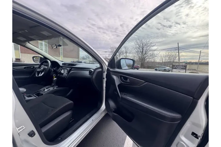 $9999 : 2019 Rogue Sport S image 8