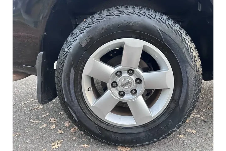 $8495 : 2004 Titan SE image 8