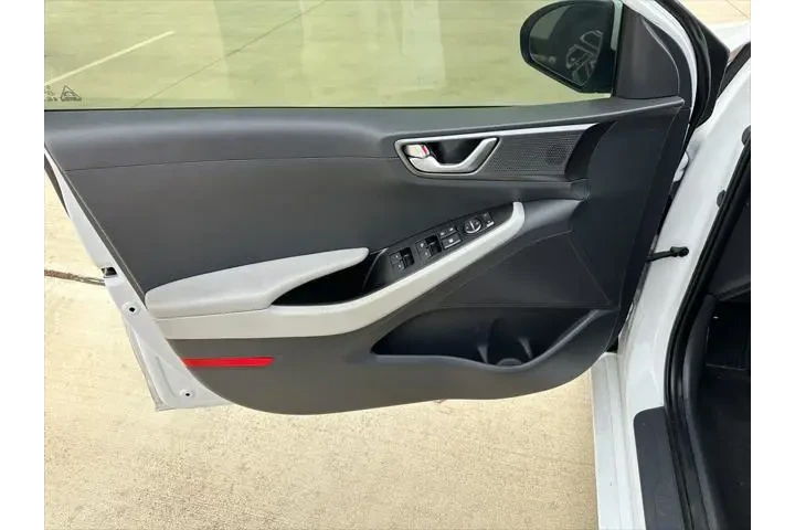 $13995 : Hyundai IONIQ Hybrid 2021 Bl image 5