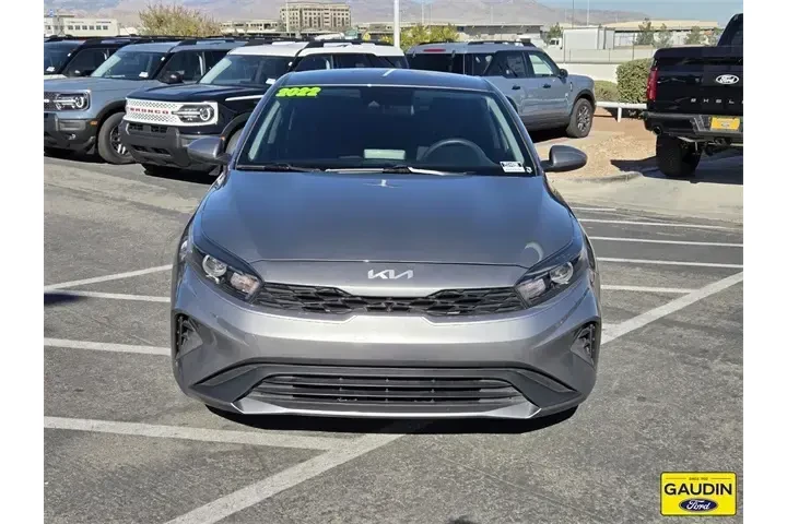 $17500 : Kia Forte 2022 LXS 4dr Sedan image 2