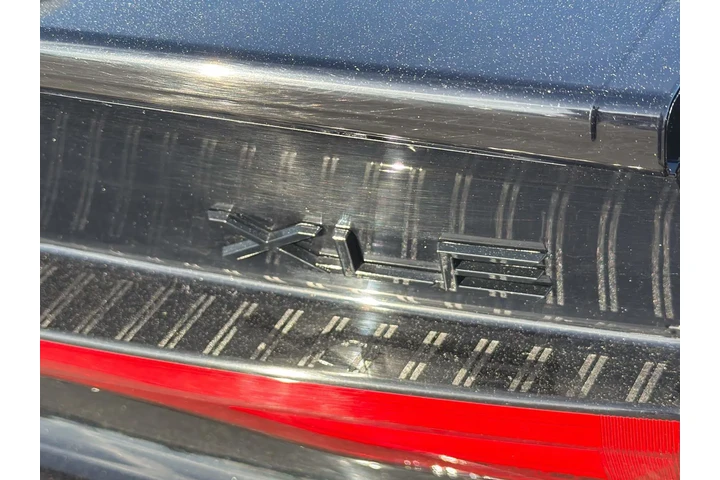 $32210 : Toyota Prius 2025 LE 4dr Hat image 8