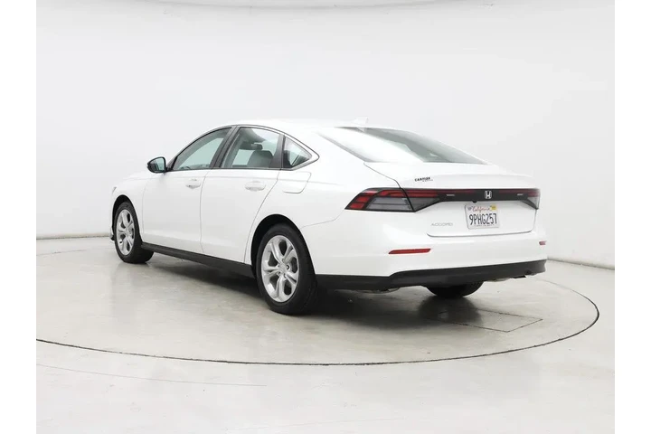 $26998 : Honda Accord 2024 LX 4dr Sed image 2