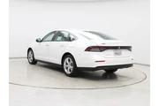 $26998 : Honda Accord 2024 LX 4dr Sed thumbnail