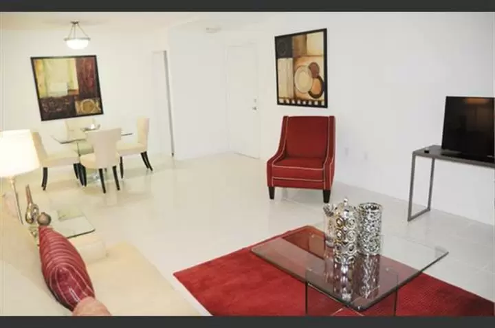 $2360 : Westchester. Miami image 3