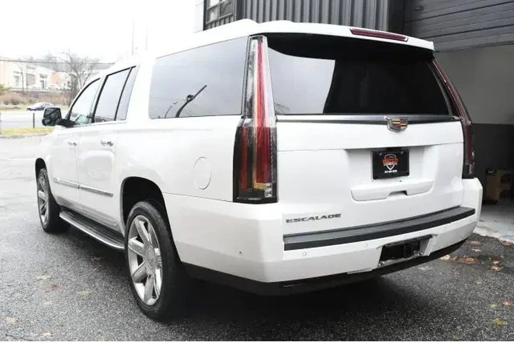 $18995 : Cadillac Escalade ESV 2017 4 image 10