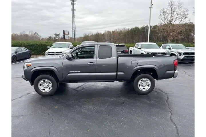 $26769 : Toyota Tacoma 2023 4x2 SR 4d image 4