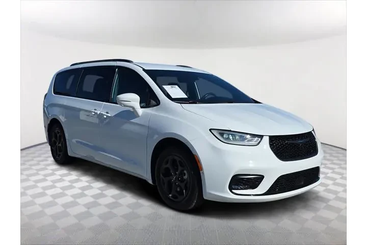 $25901 : Chrysler Pacifica Hybrid 202 image 1