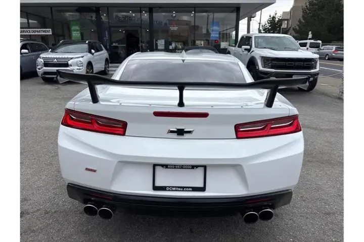 $39890 : Chevrolet Camaro 2017 SS 2dr image 5