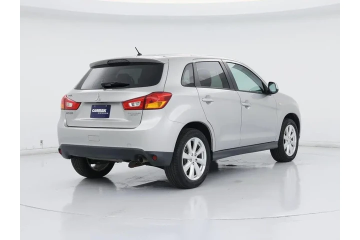 $13599 : Mitsubishi Outlander Sport 2 image 8