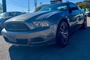 $8900 : 2013 Mustang V6 Premium thumbnail