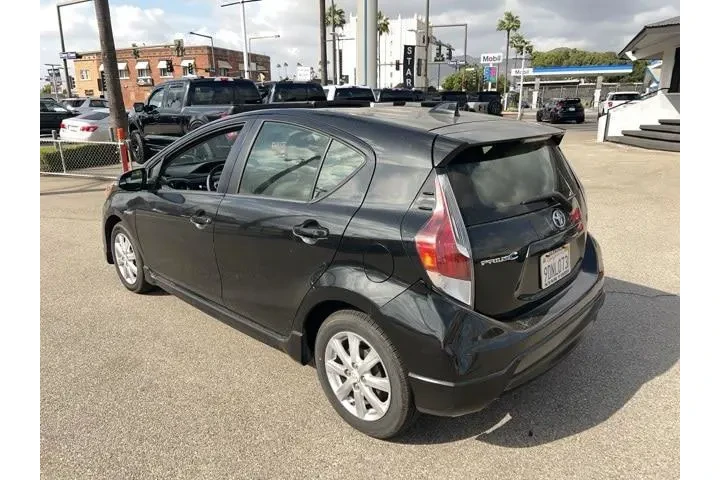 $17988 : Toyota Prius c 2017 Two 4dr image 4