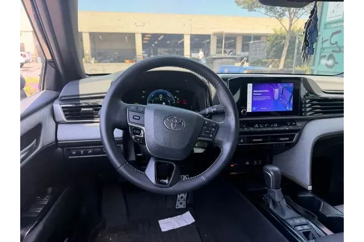 $30600 : Toyota Camry 2025 LE 4dr Sed image 5