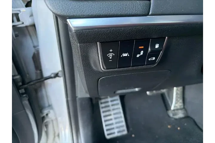 $27937 : Kia Stinger 2021 GT2 4dr Sed image 10