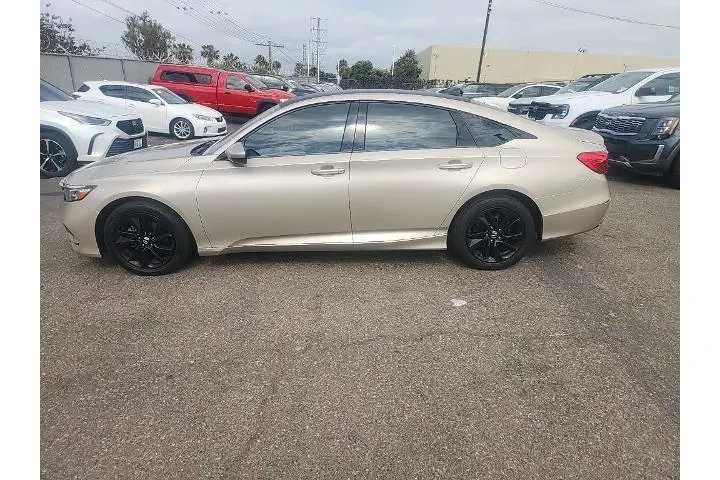 $20861 : Honda Accord 2020 LX 4dr Sed image 9