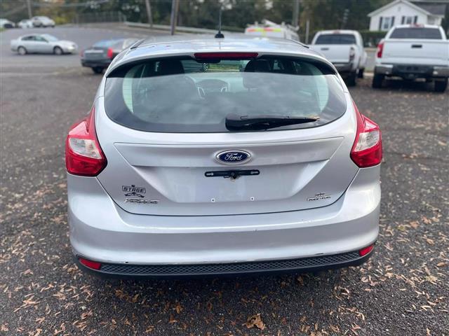 $8900 : 2012 FORD FOCUS2012 FORD FOCUS image 7