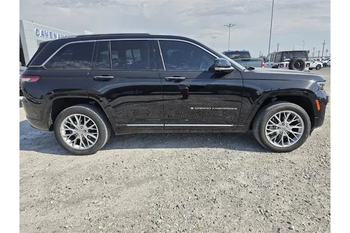 $39900 : Jeep Grand Cherokee 2023 4x4 image 4