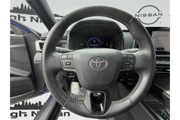 $26290 : Toyota Camry 2025 SE 4dr Sed image 4
