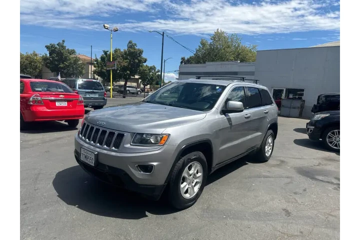 $13990 : 2016 Grand Cherokee Laredo image 3