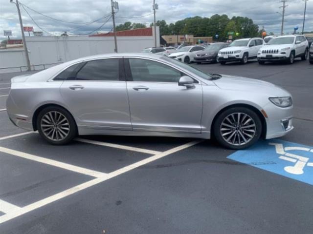 2018 MKZ image 4