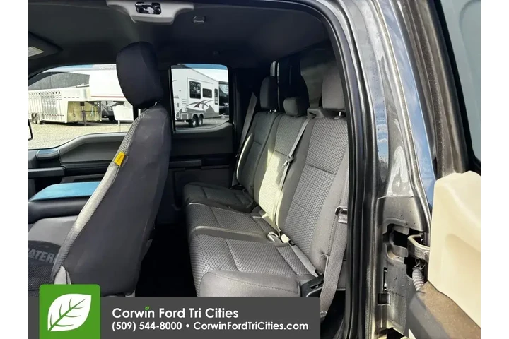 $27498 : Ford F-150 2018 4x4 Lariat 4 image 3