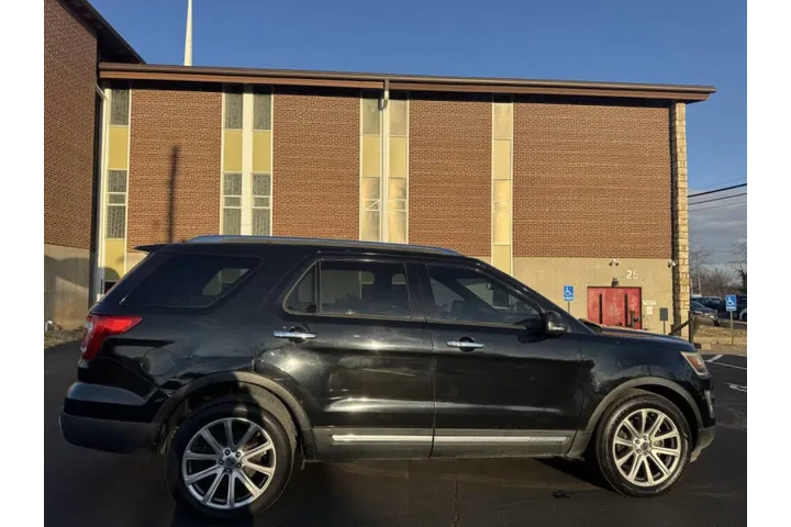 $6999 : 2017 Explorer Limited image 5
