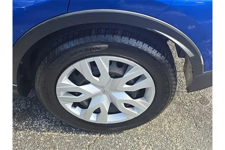 $14990 : Toyota C-HR 2020 LE 4dr Cros image 5