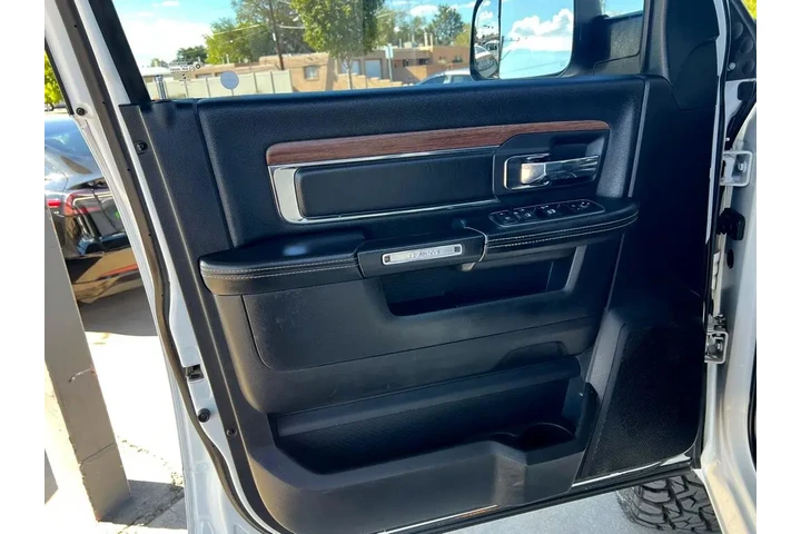 $37950 : 2017 RAM 2500 Laramie Mega Ca image 10