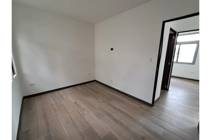 $1 : Rento apartamento z8 mixco image 9