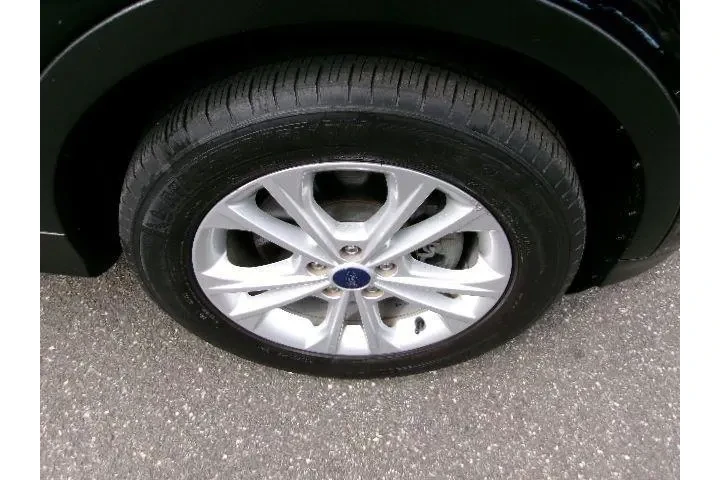 $15996 : Ford Escape 2017 AWD SE 4dr image 4