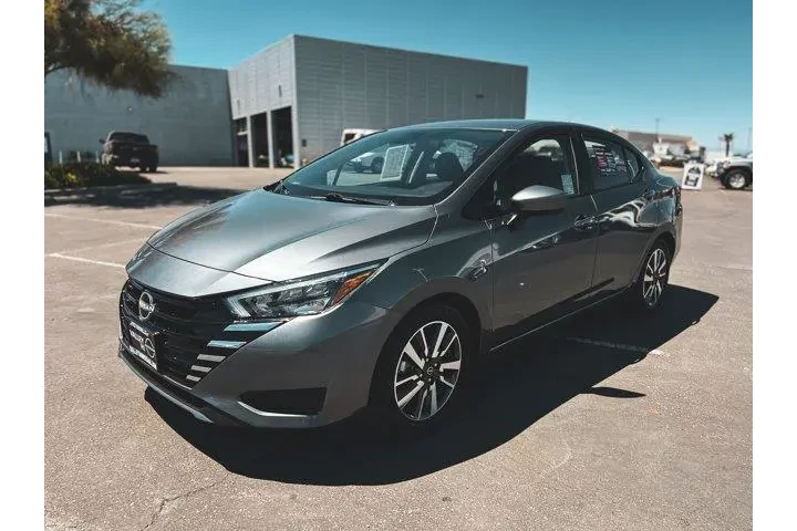 $19997 : Nissan Versa 2025 SV 4dr Sed image 3