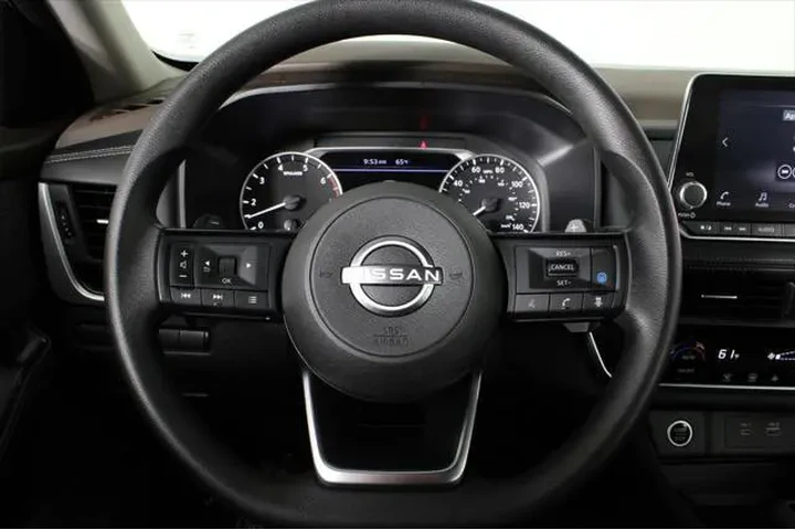 $20251 : Nissan Rogue 2023 SV 4dr Cro image 10