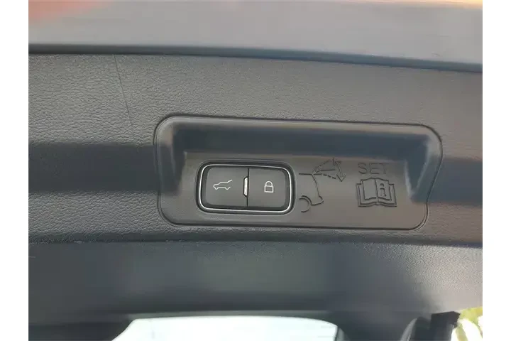 $27990 : Ford Explorer 2022 ST-Line 4 image 9