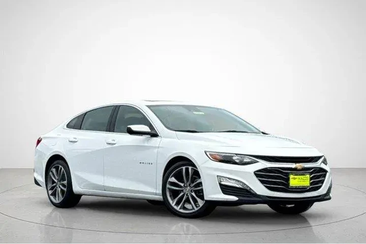 $16351 : Chevrolet Malibu 2023 LT 4dr image 2