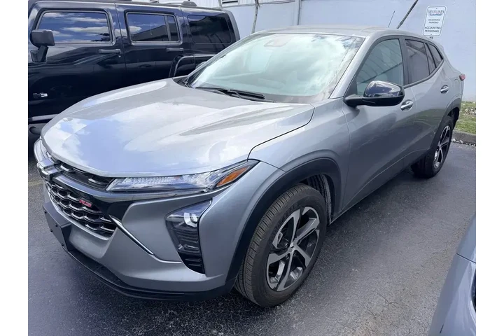 $18786 : Chevrolet Trax 2024 RS 4dr C image 2