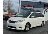 $16995 : 2017 Sienna XLE 8-Passenger thumbnail