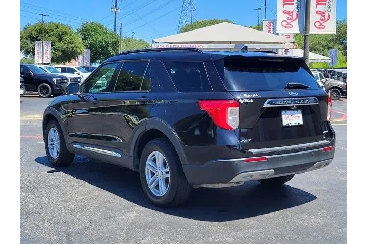 $29500 : Ford Explorer 2022 AWD XLT 4 image 5